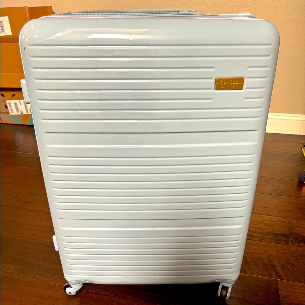 Jessica Simpson Timeless 28" Hardside Spinner Suitcase